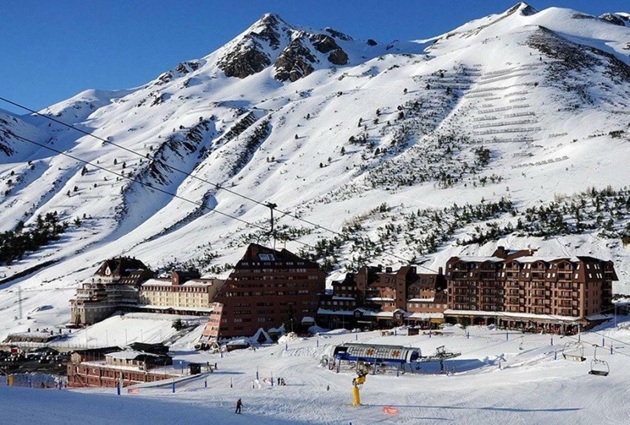 Magnifico Atico Duplex Con Vistas A La Montana Apartment Canfranc Exterior photo